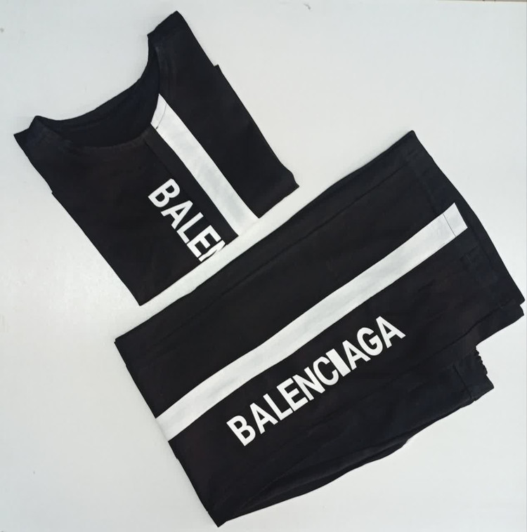 ست تیشرت شلوار نوار دوزی چاپ BALENCIAGA
